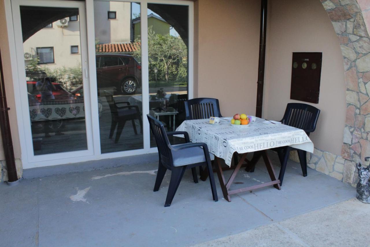 Apartment Nikolena 로비니스코 셀로 외부 사진