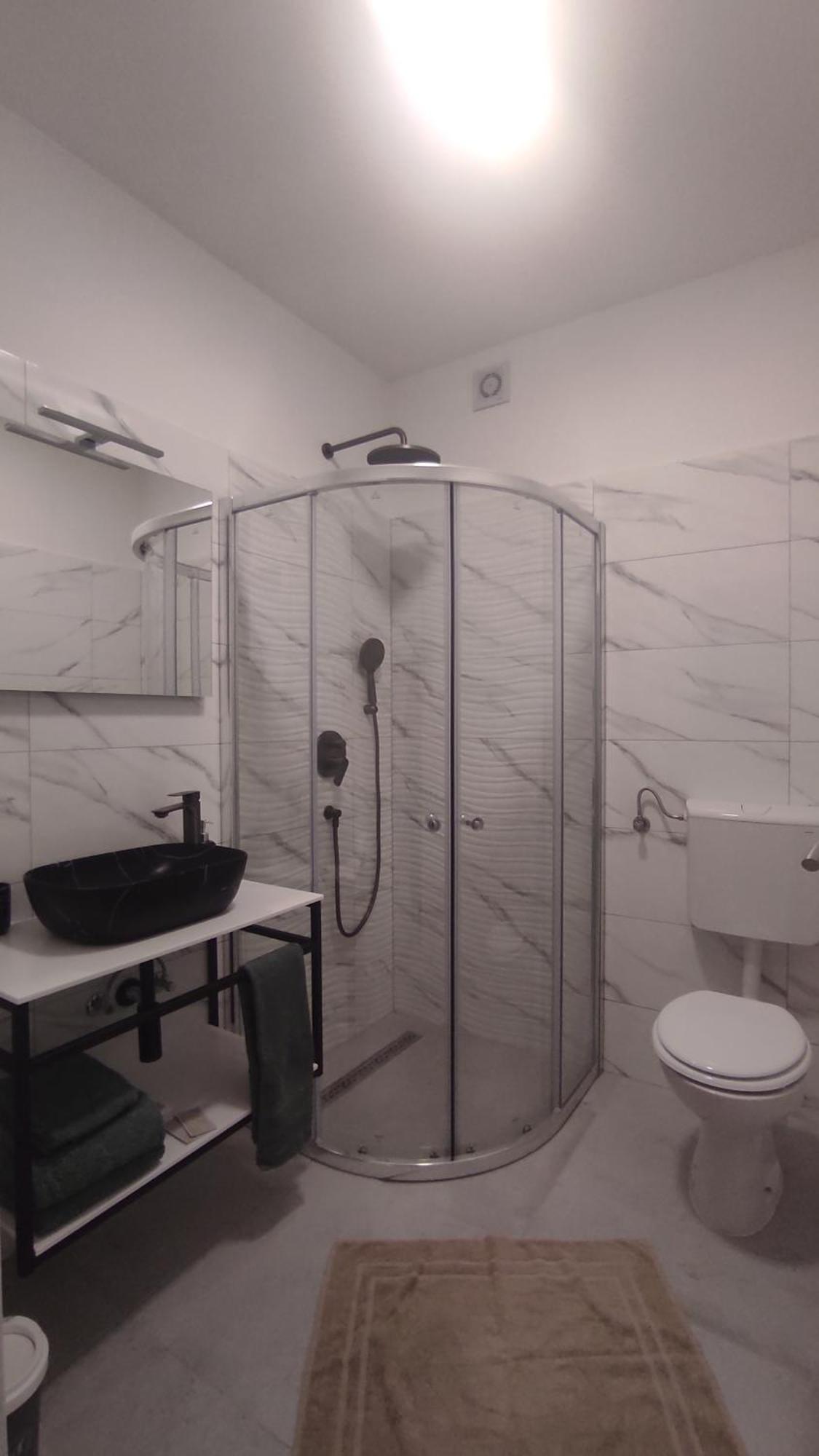 Apartment Nikolena 로비니스코 셀로 외부 사진